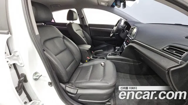 Hyundai Avante 2019 thumb 12