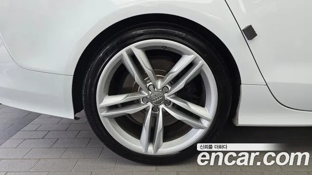 Audi S7 2014 thumb 5