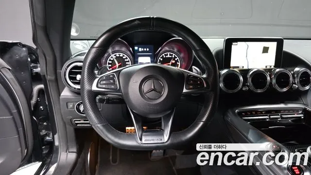 Mercedes-Benz AMG GT 2016 thumb 12