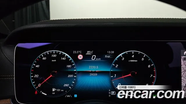 Mercedes-Benz E-Класс 2022 thumb 8