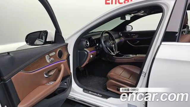 Mercedes-Benz E-Класс 2022 thumb 10
