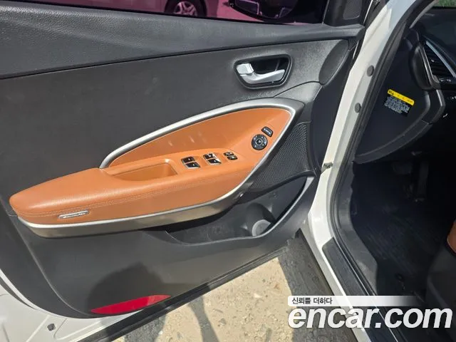 Hyundai Santa Fe 2017 thumb 10