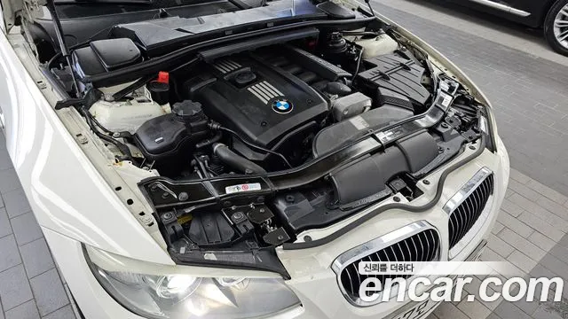 BMW 3-Series 2012 thumb 6