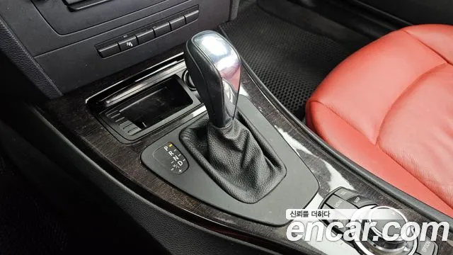 BMW 3-Series 2012 thumb 9