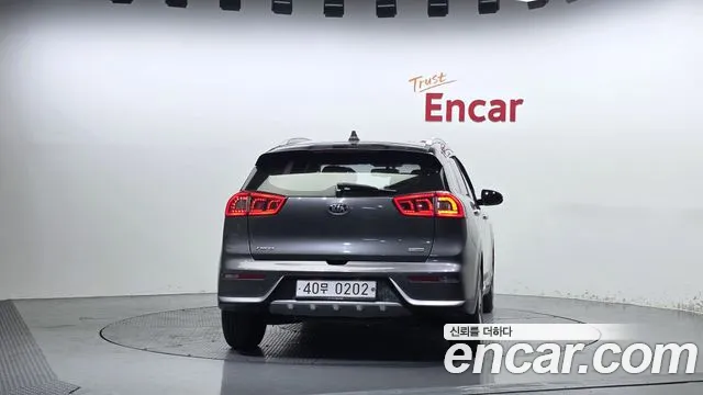 Kia Niro 2016 thumb 4