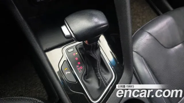 Kia Niro 2016 thumb 9