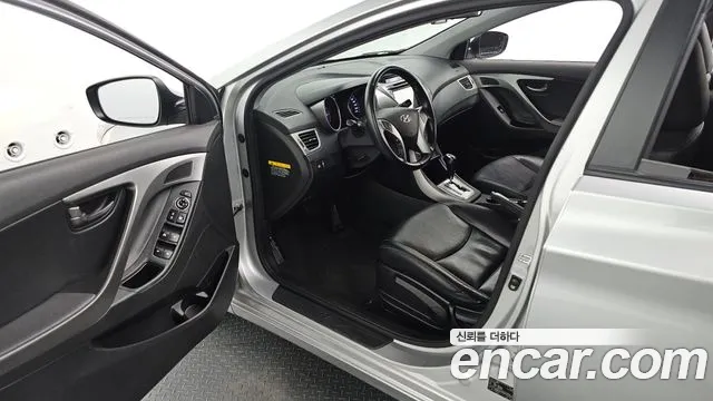 Hyundai Avante 2012 thumb 10