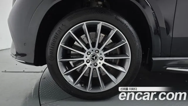 Mercedes-Benz GLE 2024 thumb 4