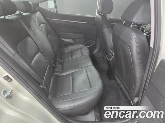 Hyundai Avante 2018 thumb 10