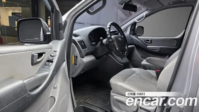 Hyundai Starex 2015 thumb 10