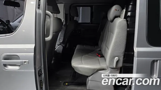 Hyundai Starex 2015 thumb 12