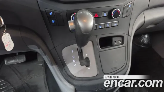 Hyundai Starex 2019 thumb 9