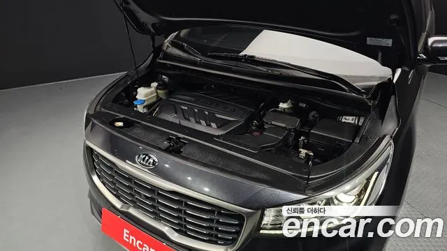 Kia Carnival 2018 thumb 6