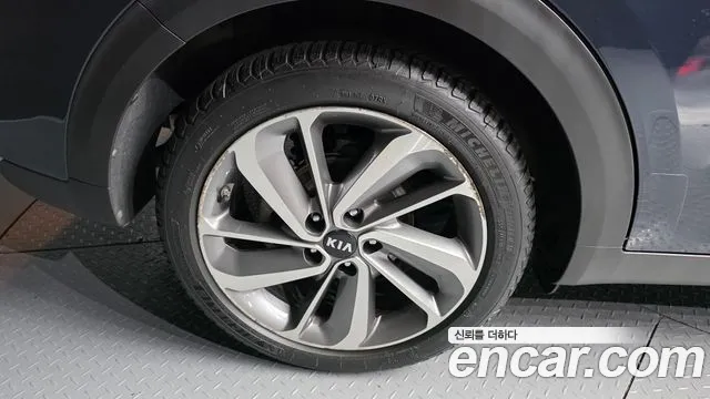 Kia Niro 2016 thumb 4