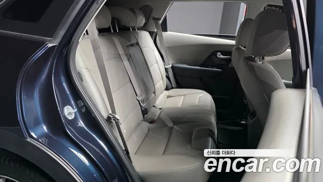 Kia Niro 2016 thumb 11