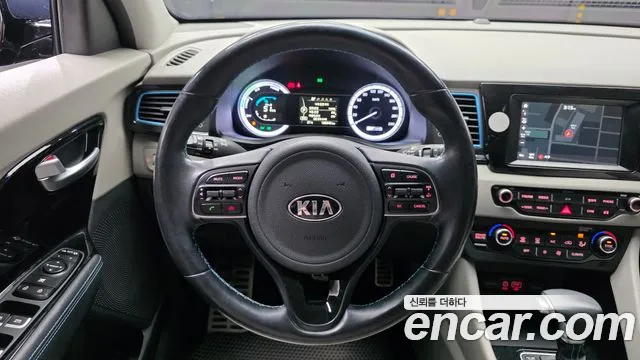 Kia Niro 2016 thumb 12