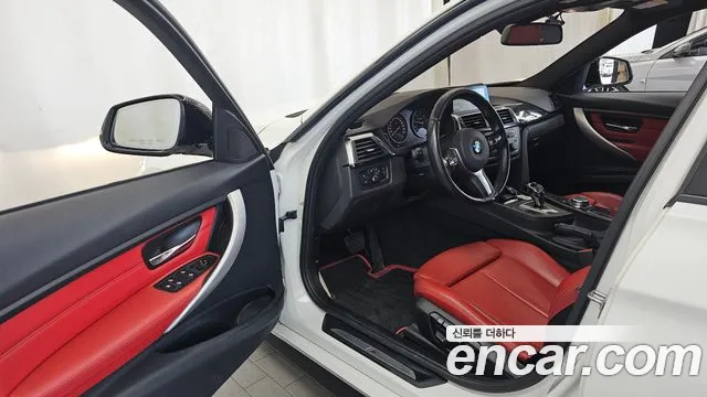 BMW 3-Series 2015 thumb 10