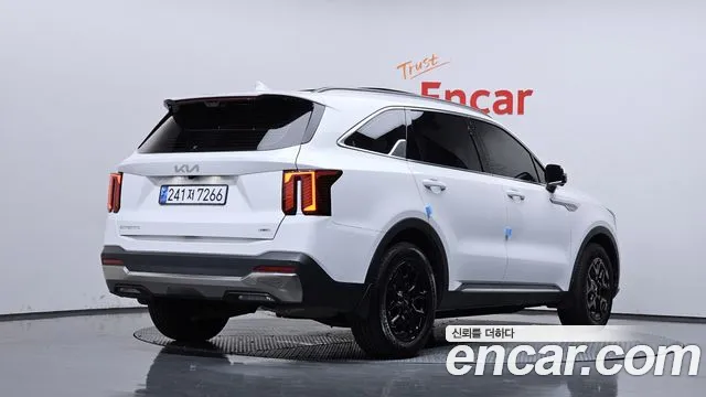 Kia Sorento 2024 thumb 2