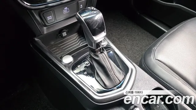 KG_Mobility_Ssangyong TIBOLI 2020 thumb 9