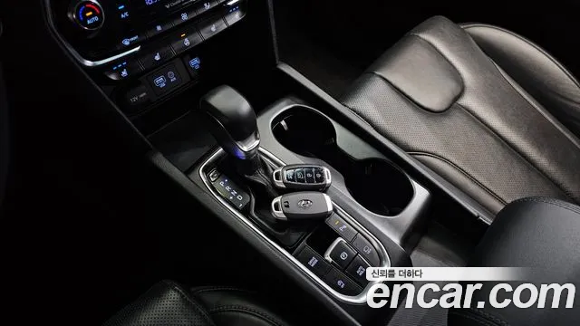 Hyundai Santa Fe 2018 thumb 9