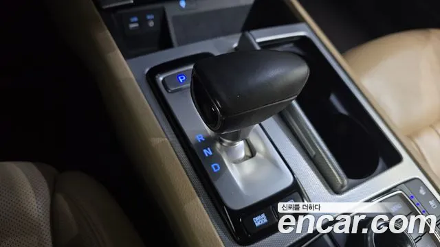 Genesis G80 2016 thumb 9