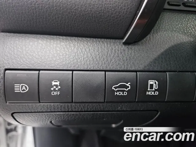 Toyota Camry 2023 thumb 10