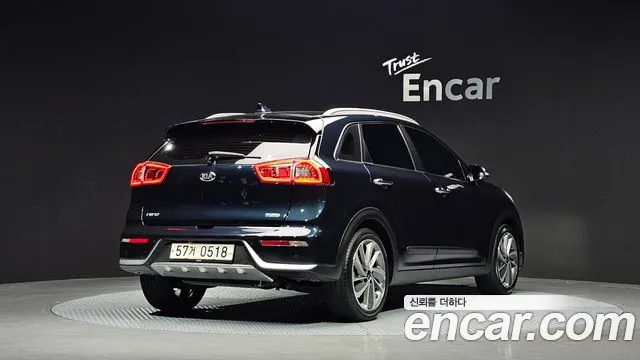 Kia Niro 2016 thumb 2
