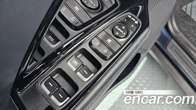 Kia Niro 2016 thumb 11