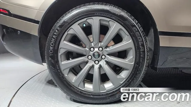 Land Rover Range Rover Velar 2019 thumb 5