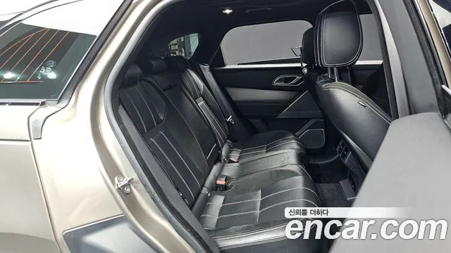 Land Rover Range Rover Velar 2019 thumb 12