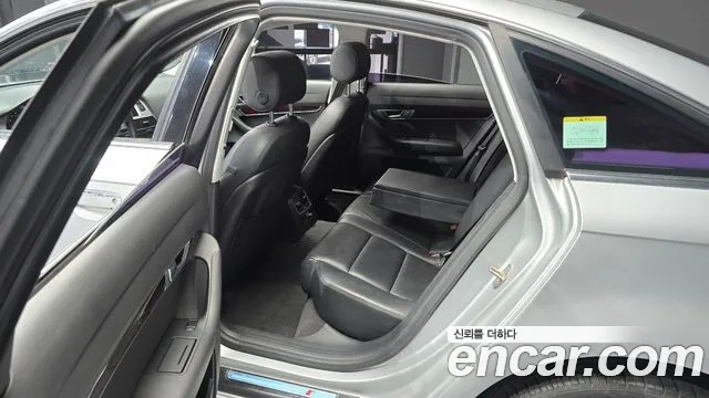 Audi A6 2010 thumb 12