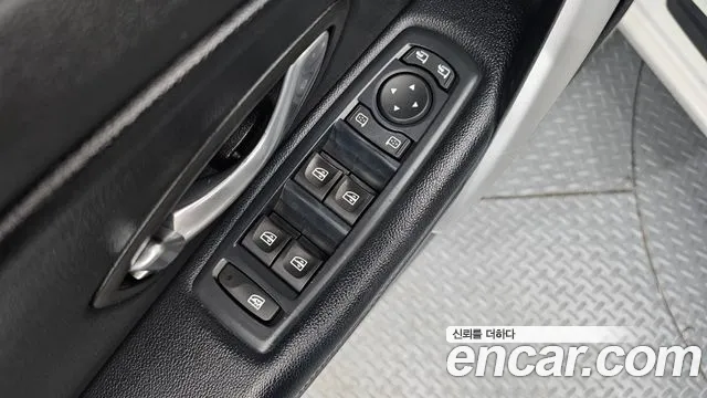 Renault-KoreaSamsung Fluence 2010 thumb 12