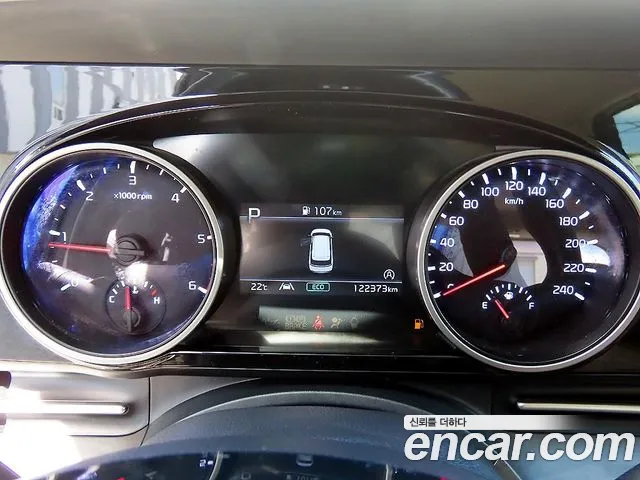 Kia Carnival 2021 thumb 10