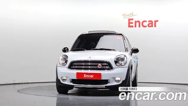 MINI Countryman 2016 thumb 3