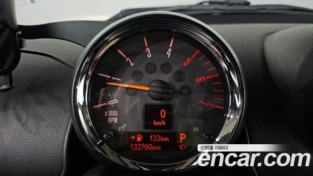 MINI Countryman 2016 thumb 8