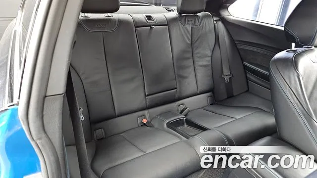 BMW M2 2017 thumb 12