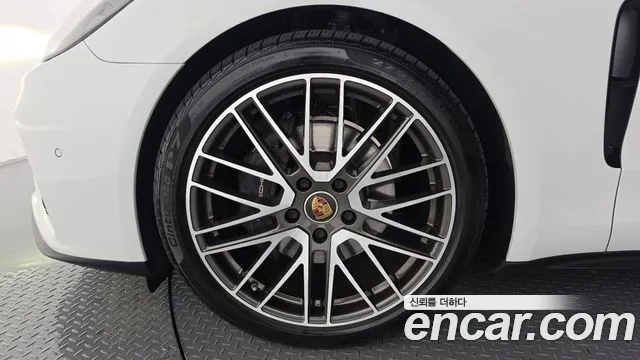 Porsche Panamera 2021 thumb 5