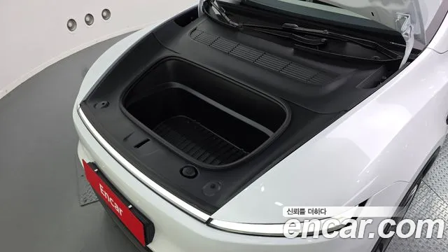 Tesla Model Y 2026 thumb 6