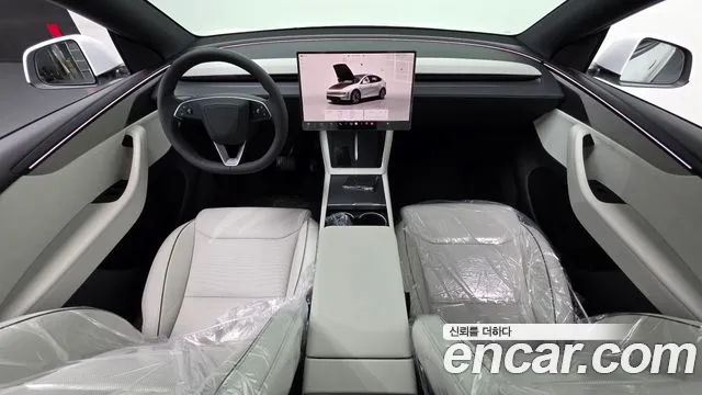 Tesla Model Y 2026 thumb 7