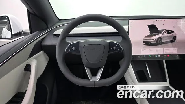 Tesla Model Y 2026 thumb 12