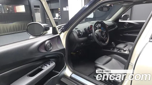 MINI Clubman 2021 thumb 10