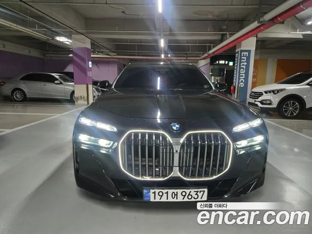 BMW 7-Series 2025 thumb 3