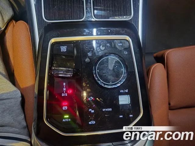 BMW 7-Series 2025 thumb 9