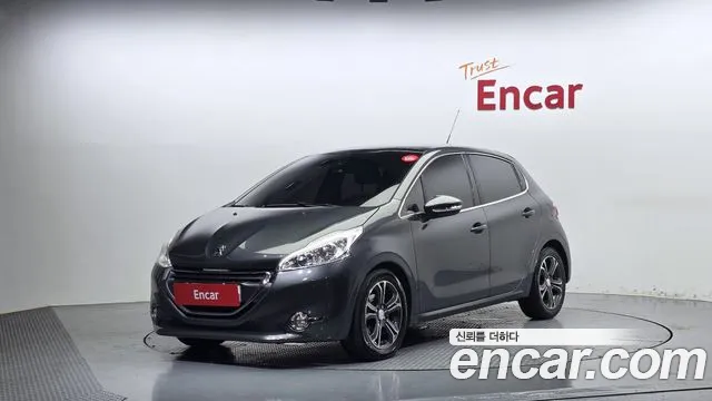 Peugeot 208 2014 thumb 12