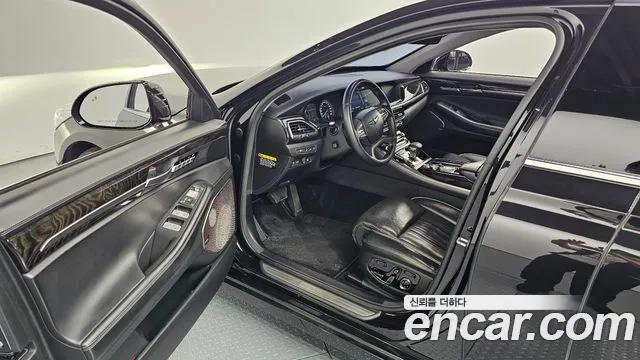 Genesis G90 2018 thumb 9
