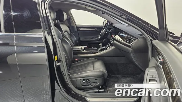 Genesis G90 2018 thumb 10