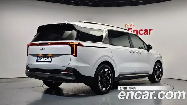 Kia Carnival 2025 thumb 2