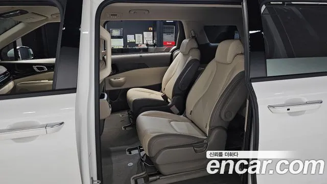 Kia Carnival 2025 thumb 12