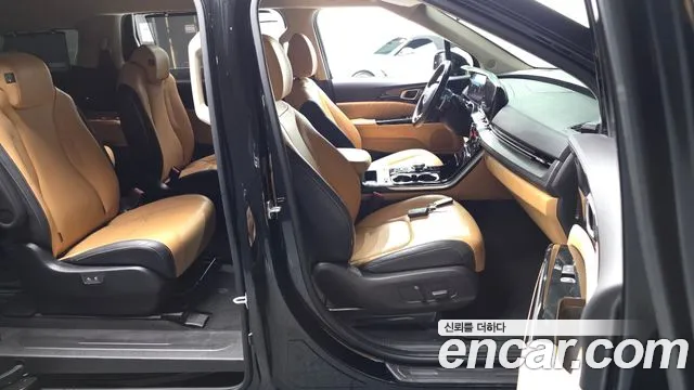 Kia Carnival 2021 thumb 10