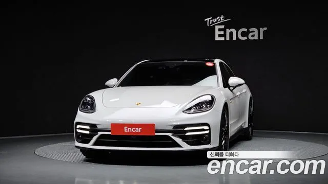Porsche Panamera 2022 thumb 3